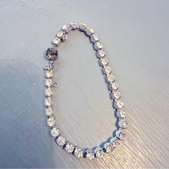 Vintage Rhinestone Tennis Bracelet - Picture 5 of 6